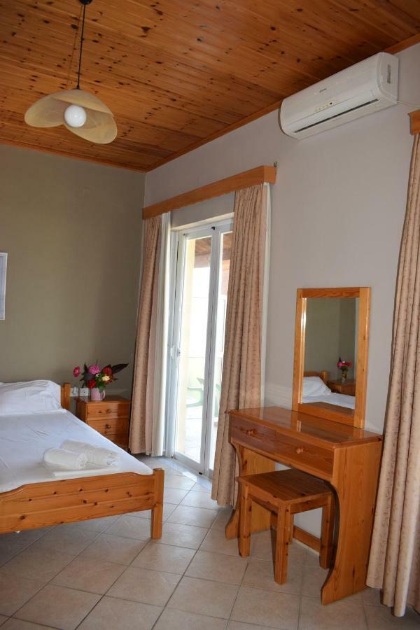 Angelica Apartment Perivolion Bagian luar foto