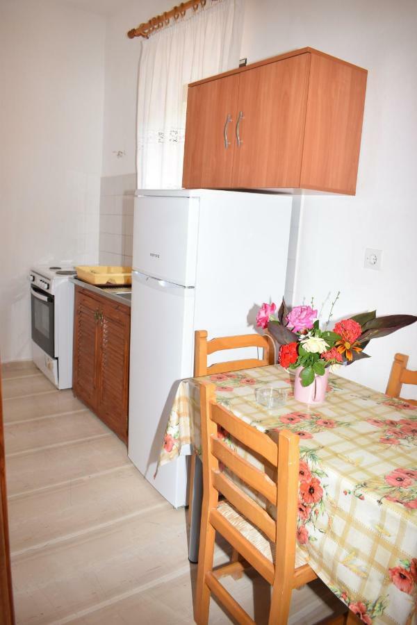 Angelica Apartment Perivolion Bagian luar foto
