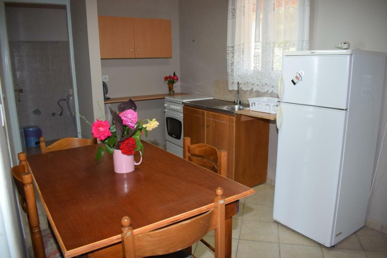 Angelica Apartment Perivolion Bagian luar foto